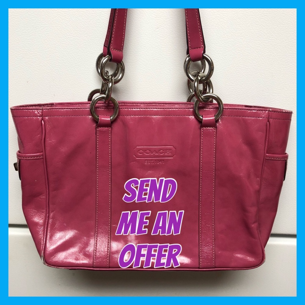 ❤️SOLD❤️Coach pink handbag. Very used condition.